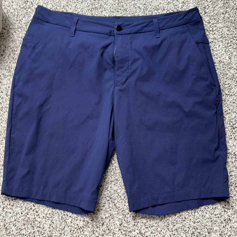 NWOT Lululemon Men’s Size 36 shorts